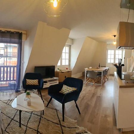 Duplex Au Coeur De Deauville Avec Vue Imprenable Et Parking Prive Bagian luar foto