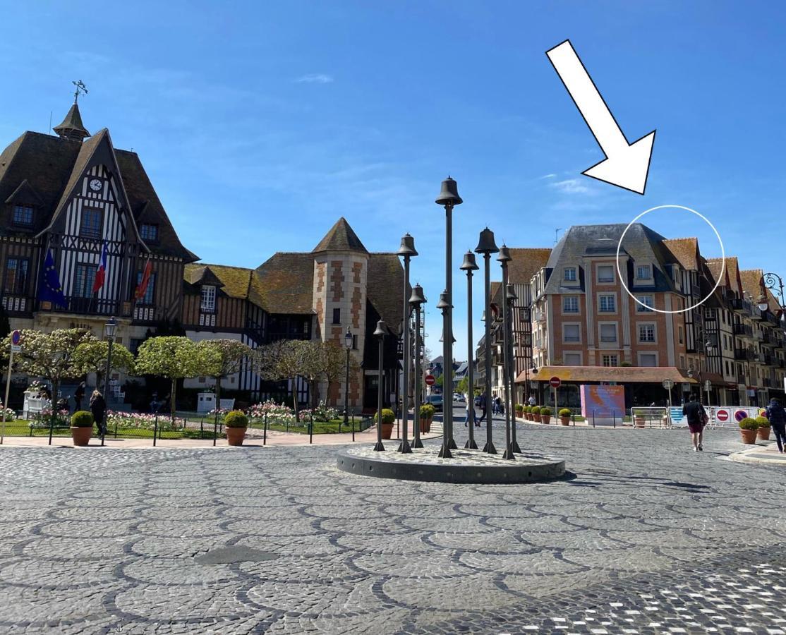 Duplex Au Coeur De Deauville Avec Vue Imprenable Et Parking Prive Bagian luar foto